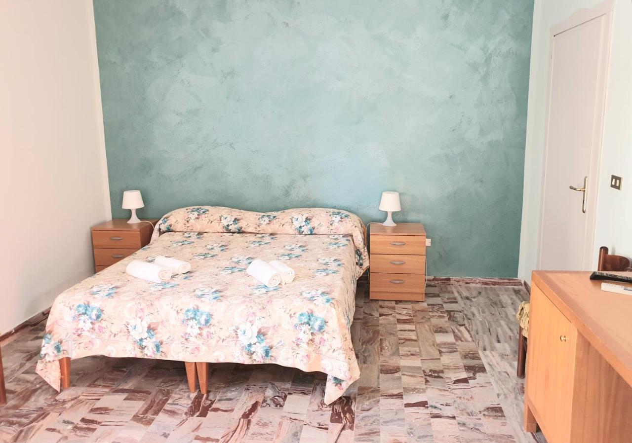 B&B Villa Del Sole Gizzeria Extérieur photo